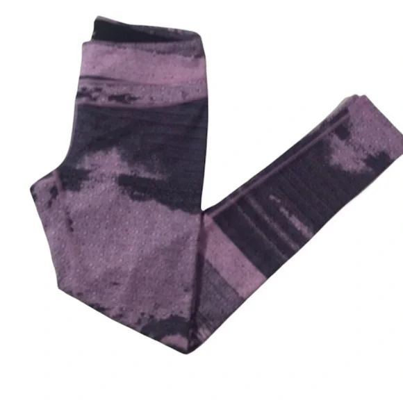 Lucy Studio Hatha High Tide Lavender/Black Full Length Leggings - Picture 2 of 8
